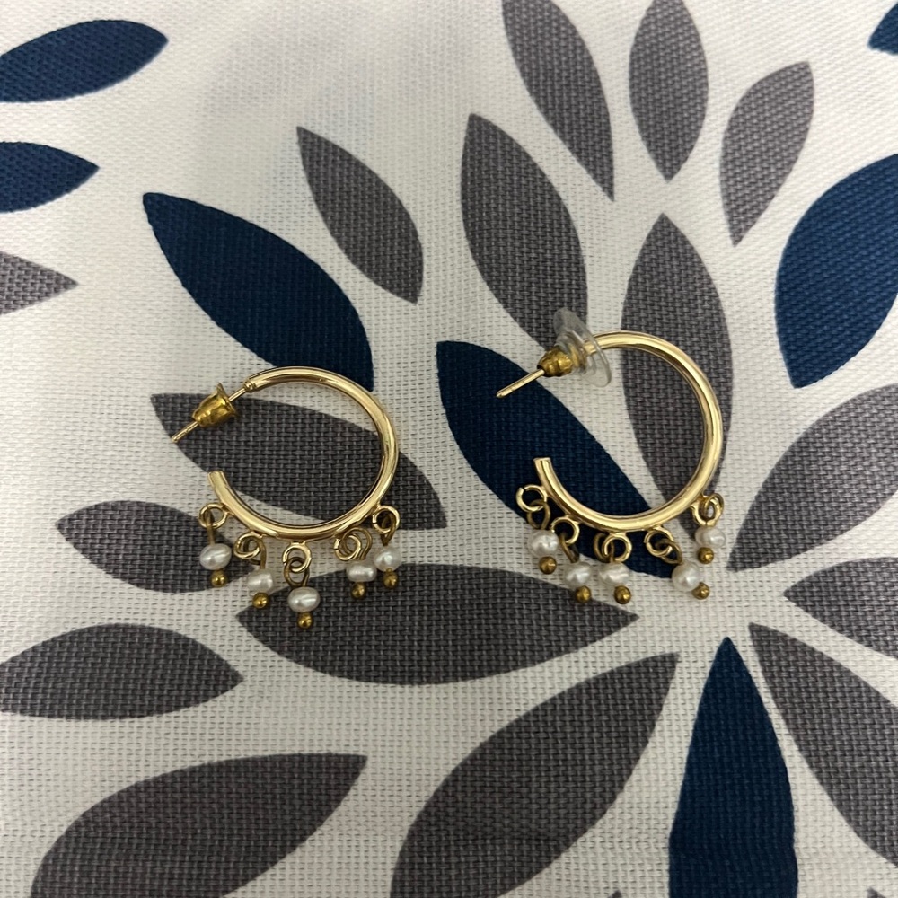 Elegant Gold Hoop Earrings with Pearl Accents